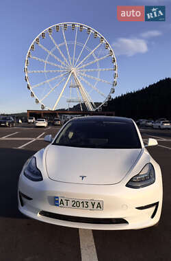 Tesla Model 3 2020