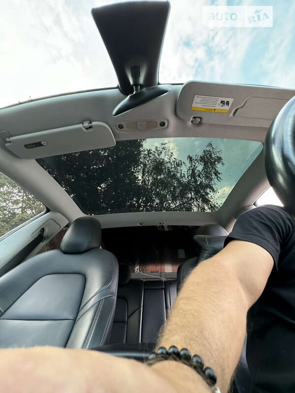 Седан Tesla Model 3 2018 в Черкасах