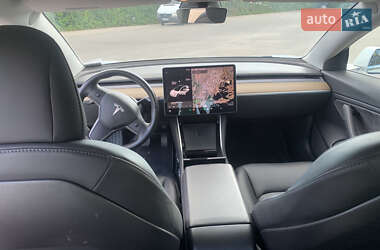 Седан Tesla Model 3 2018 в 