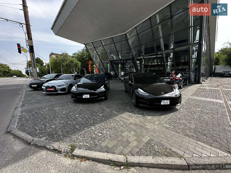 Седан Tesla Model 3 2018 в Днепре