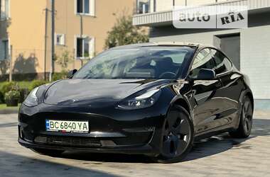 Седан Tesla Model 3 2021 в Львові