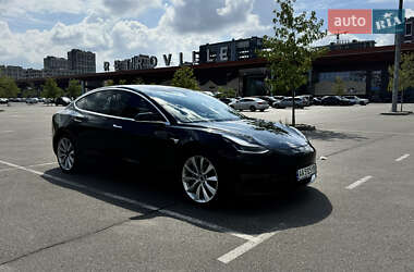 Седан Tesla Model 3 2018 в 