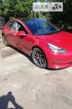 Седан Tesla Model 3 2018 в Києві