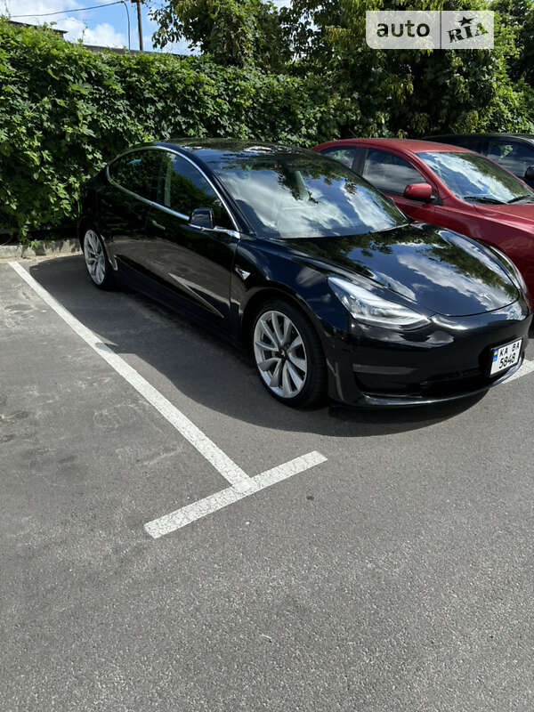 Седан Tesla Model 3 2019 в Киеве