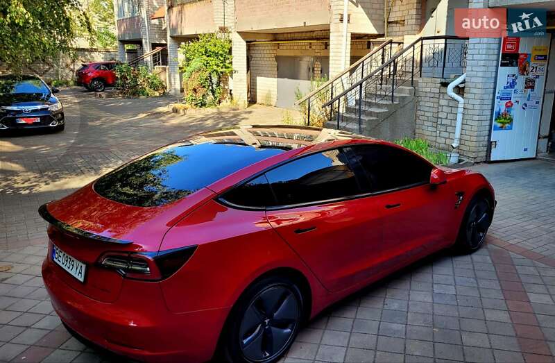 Седан Tesla Model 3 2019 в Миколаєві