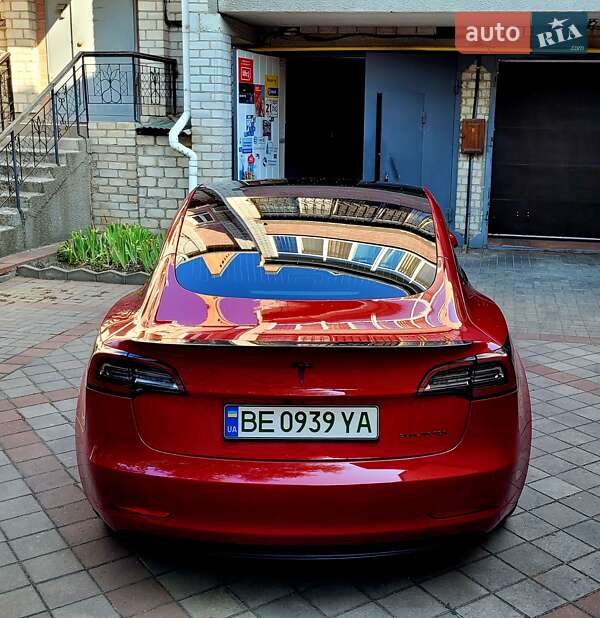 Седан Tesla Model 3 2019 в Миколаєві