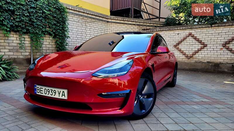 Седан Tesla Model 3 2019 в Миколаєві