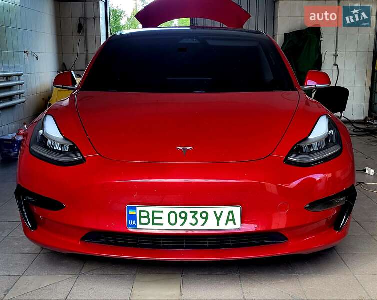 Седан Tesla Model 3 2019 в Миколаєві