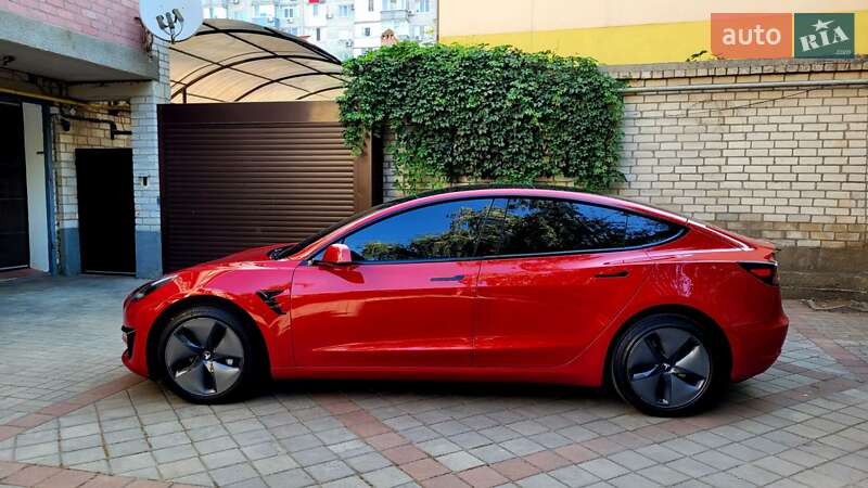Седан Tesla Model 3 2019 в Николаеве