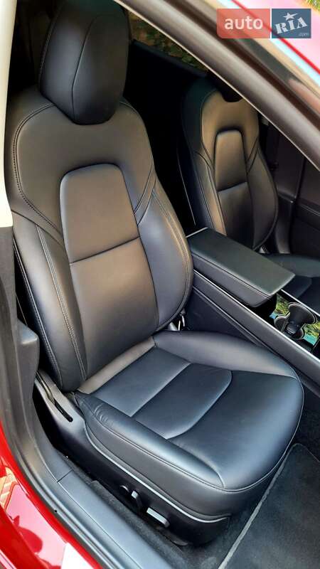 Седан Tesla Model 3 2019 в Николаеве