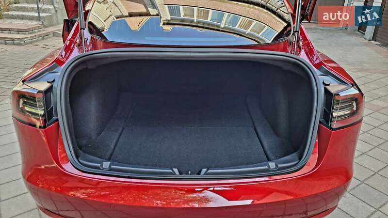 Седан Tesla Model 3 2019 в Николаеве