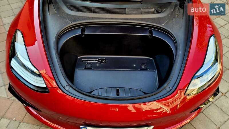 Седан Tesla Model 3 2019 в Миколаєві