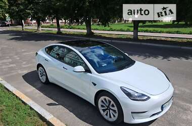 Седан Tesla Model 3 2022 в Переяславі