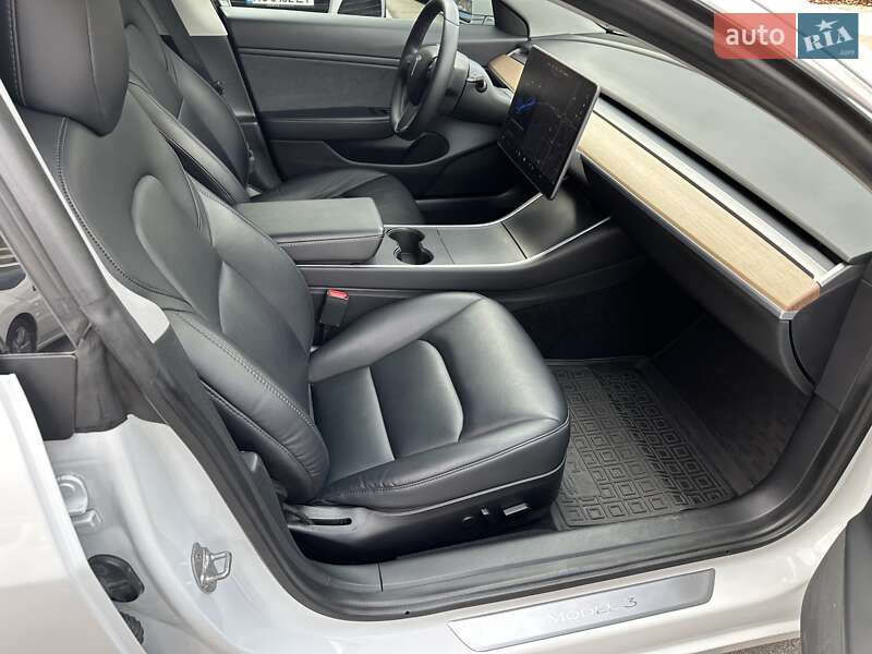 Седан Tesla Model 3 2020 в Києві фото 27 Седан Tesla Model 3 2020 в Києві