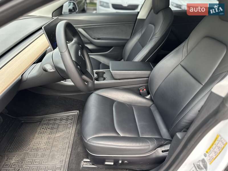 Седан Tesla Model 3 2020 в Києві фото 32 Седан Tesla Model 3 2020 в Києві