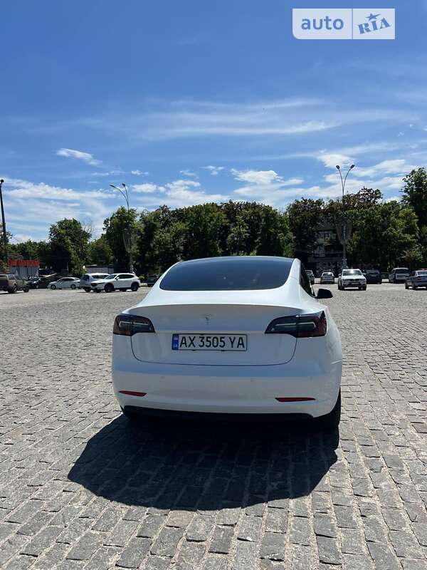 Седан Tesla Model 3 2021 в Харкові