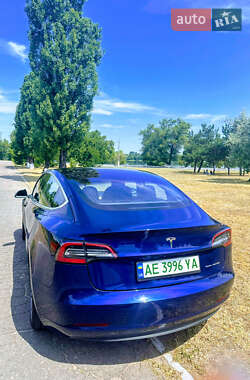 Седан Tesla Model 3 2018 в 