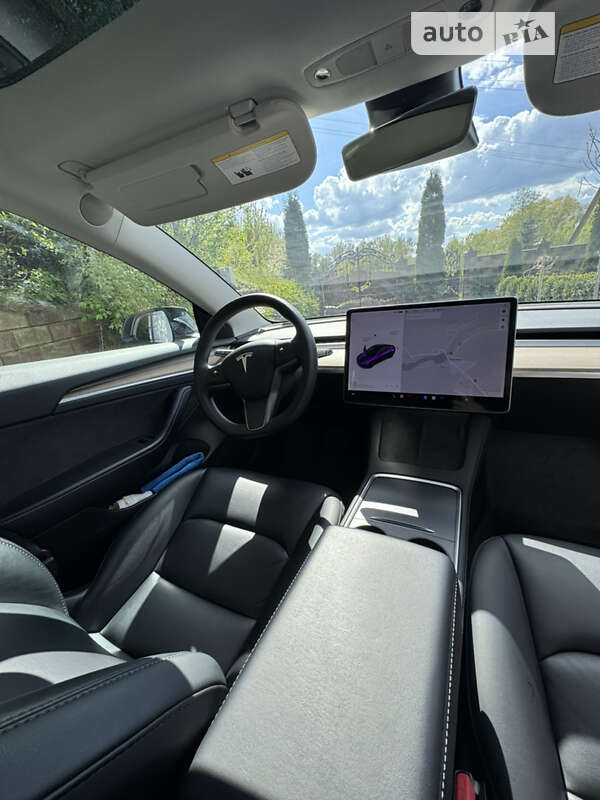 Седан Tesla Model 3 2022 в Києві