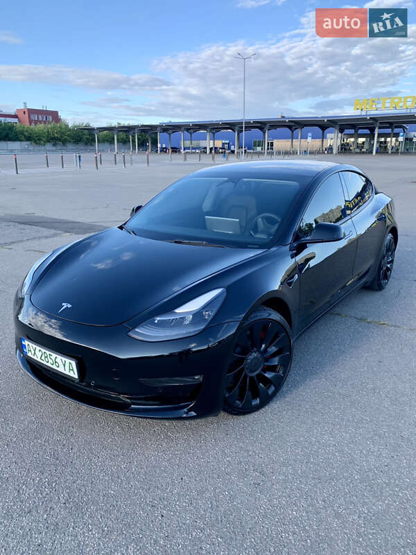 Tesla Model 3 2022