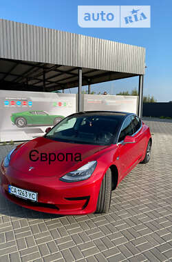 Седан Tesla Model 3 2019 в Черкасах