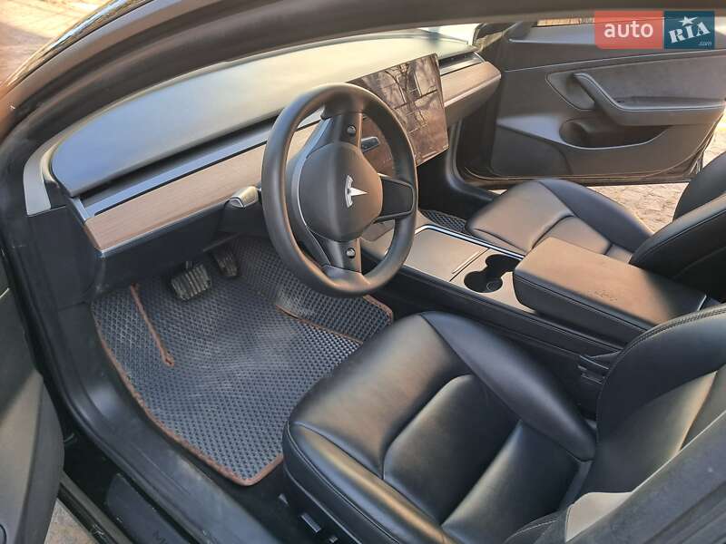 Седан Tesla Model 3 2021 в Каменец-Подольском