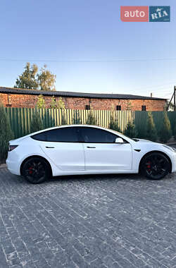 Седан Tesla Model 3 2020 в Киеве