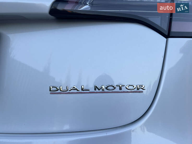 Седан Tesla Model 3 2020 в Києві