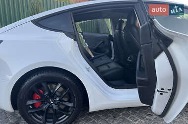 Седан Tesla Model 3 2020 в Киеве