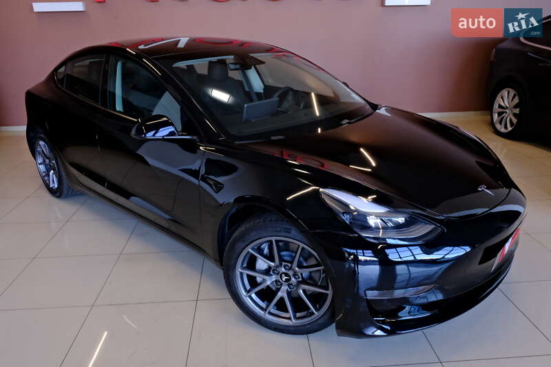 Седан Tesla Model 3 2021 в Одесі