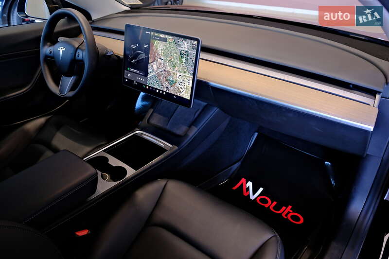 Седан Tesla Model 3 2021 в Одесі