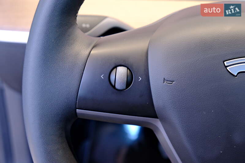 Седан Tesla Model 3 2021 в Одесі