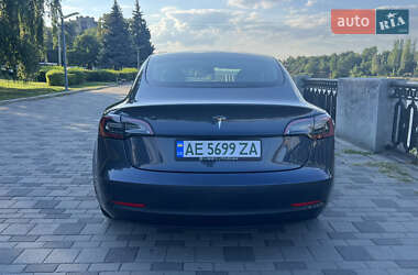 Седан Tesla Model 3 2023 в Дніпрі