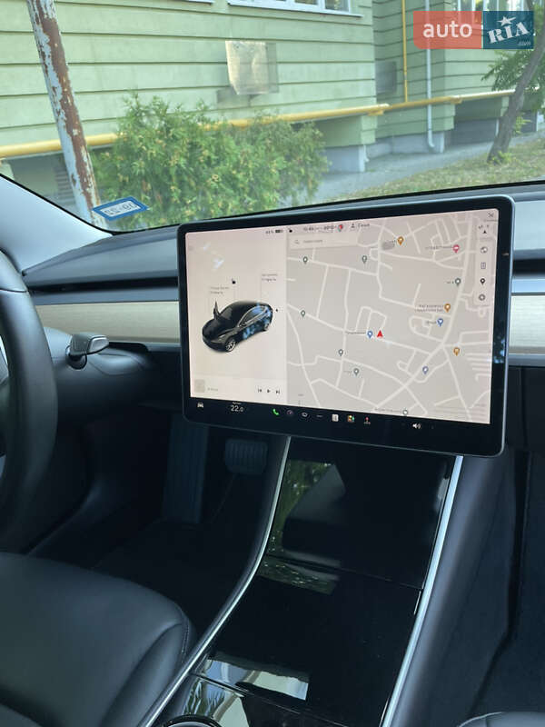 Седан Tesla Model 3 2019 в Києві