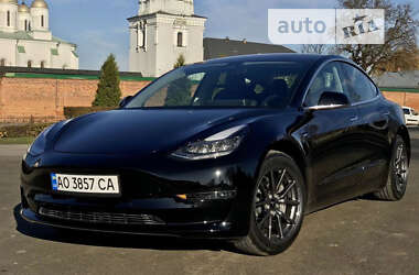 Седан Tesla Model 3 2018 в Киеве