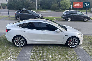 Седан Tesla Model 3 2019 в Львові