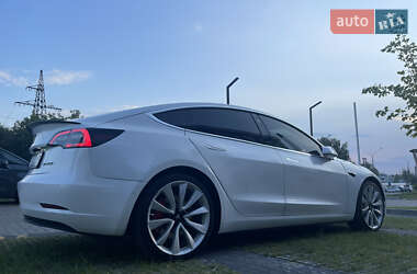 Седан Tesla Model 3 2019 в Львові