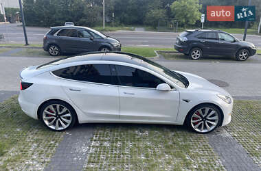 Седан Tesla Model 3 2019 в Львові фото 28 Седан Tesla Model 3 2019 в Львові