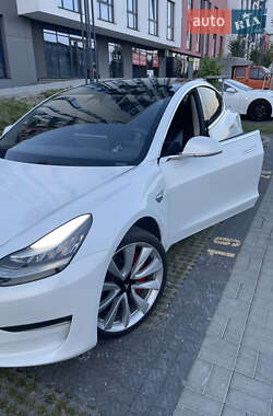 Седан Tesla Model 3 2019 в Львові