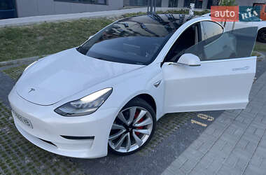 Седан Tesla Model 3 2019 в Львові