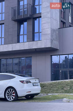 Седан Tesla Model 3 2019 в Львові фото 41 Седан Tesla Model 3 2019 в Львові