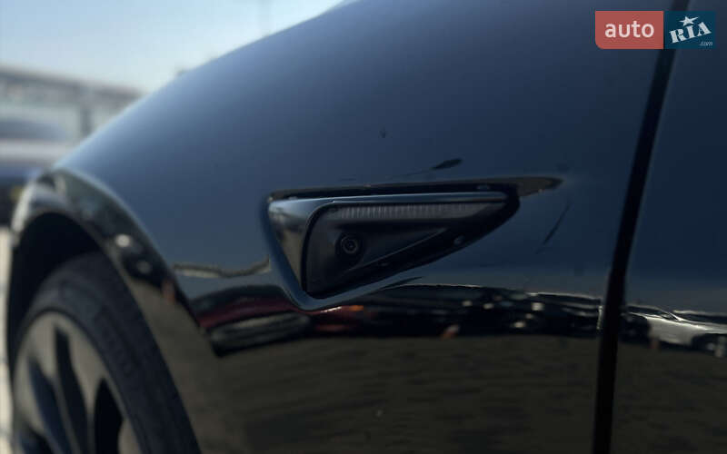 Седан Tesla Model 3 2021 в Мукачевому