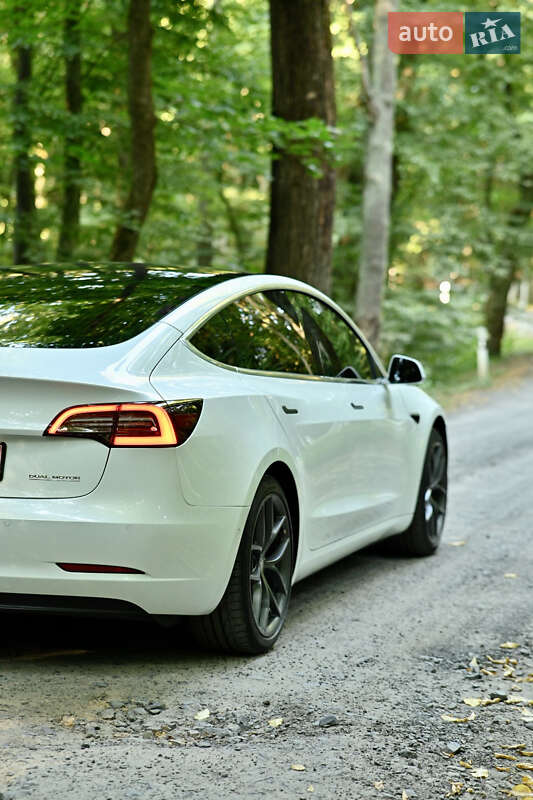 Седан Tesla Model 3 2019 в Луцке фото 12 Седан Tesla Model 3 2019 в Луцке