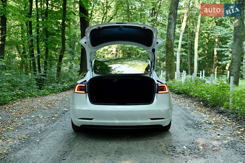Седан Tesla Model 3 2019 в Луцке фото 15 Седан Tesla Model 3 2019 в Луцке