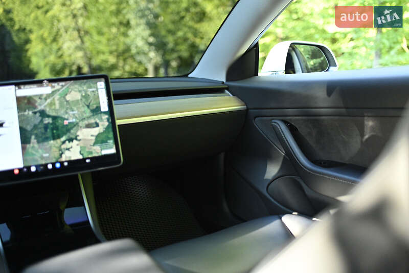 Седан Tesla Model 3 2019 в Луцке фото 24 Седан Tesla Model 3 2019 в Луцке