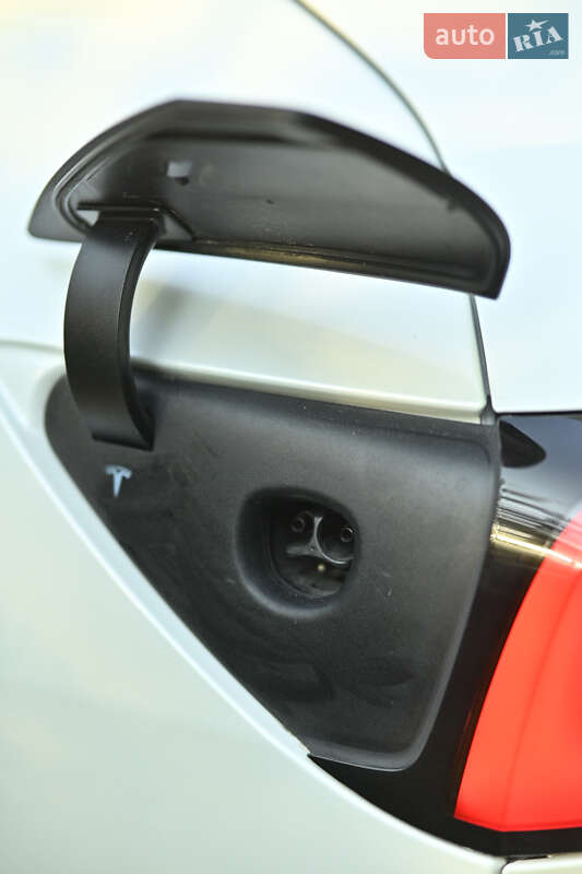 Седан Tesla Model 3 2019 в Луцке фото 34 Седан Tesla Model 3 2019 в Луцке
