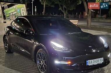 Седан Tesla Model 3 2019 в 