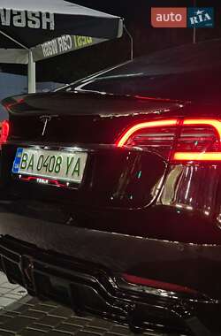 Седан Tesla Model 3 2019 в 