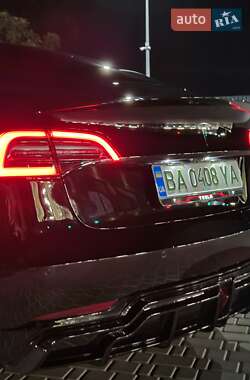 Седан Tesla Model 3 2019 в 