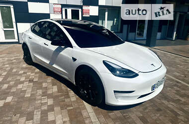 Седан Tesla Model 3 2021 в Ніжині