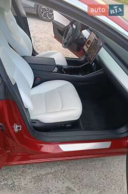 Седан Tesla Model 3 2018 в 